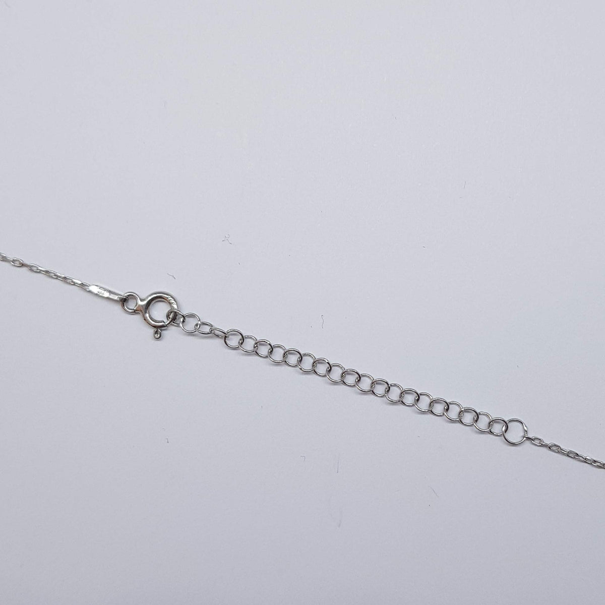 MYSTIC JEWELS by Dalia - 925 Plata de Ley - Mezuzá con Cadena de Plata