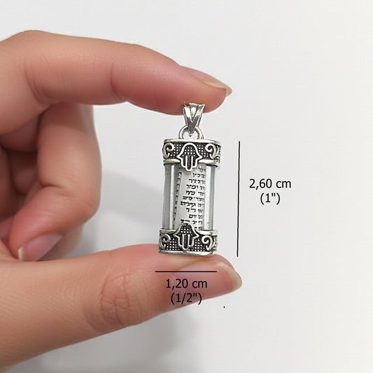 MYSTIC JEWELS - Colgante de Mezuzá en Plata de Ley 925 – Inscripción del Shemá Israel en Hebreo (Incluye Bolsa de Regalo