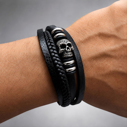 MYSTIC JEWELS - Pulsera de Cuero para Hombre en Acero Inoxidable - Negro - Ajustable - Diseño Moderno con Cajita de Regalo